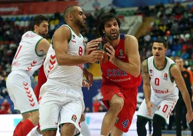 追梦连续两场自我“献祭”！勇士在三连败后迎来一波两连胜（追梦连续两场自我“献祭”，勇士摆脱三连败迎来两连胜）