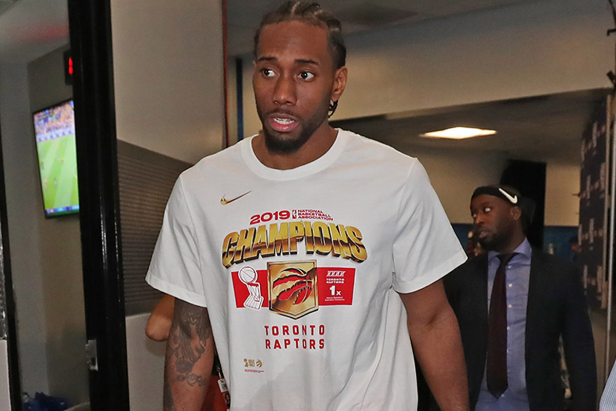 奥运冠军、世界冠军助力羽毛球公益活动（奥运与世锦赛冠军携手助阵羽毛球公益）