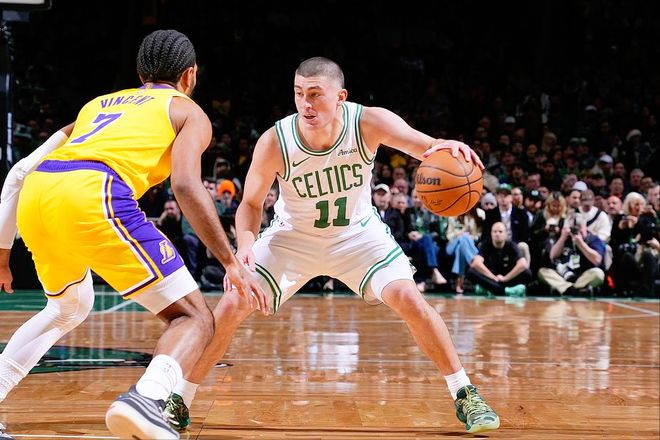 活塞单节净胜16分，三节得分破百领先25分打花老鹰（活塞单节赢16分，三节破百领先25分，轻取老鹰）