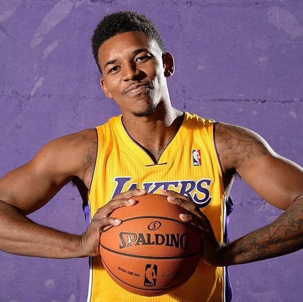 湖人队这赛季打关键球挺稳啊！（湖人本季关键时刻表现稳健）