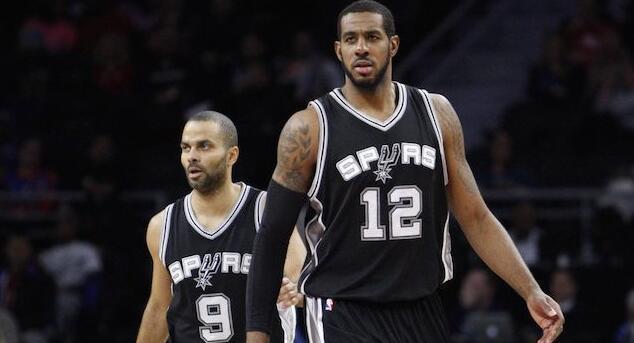 这队的高位逼抢太窒息了（这支球队的前场压迫让人喘不过气）