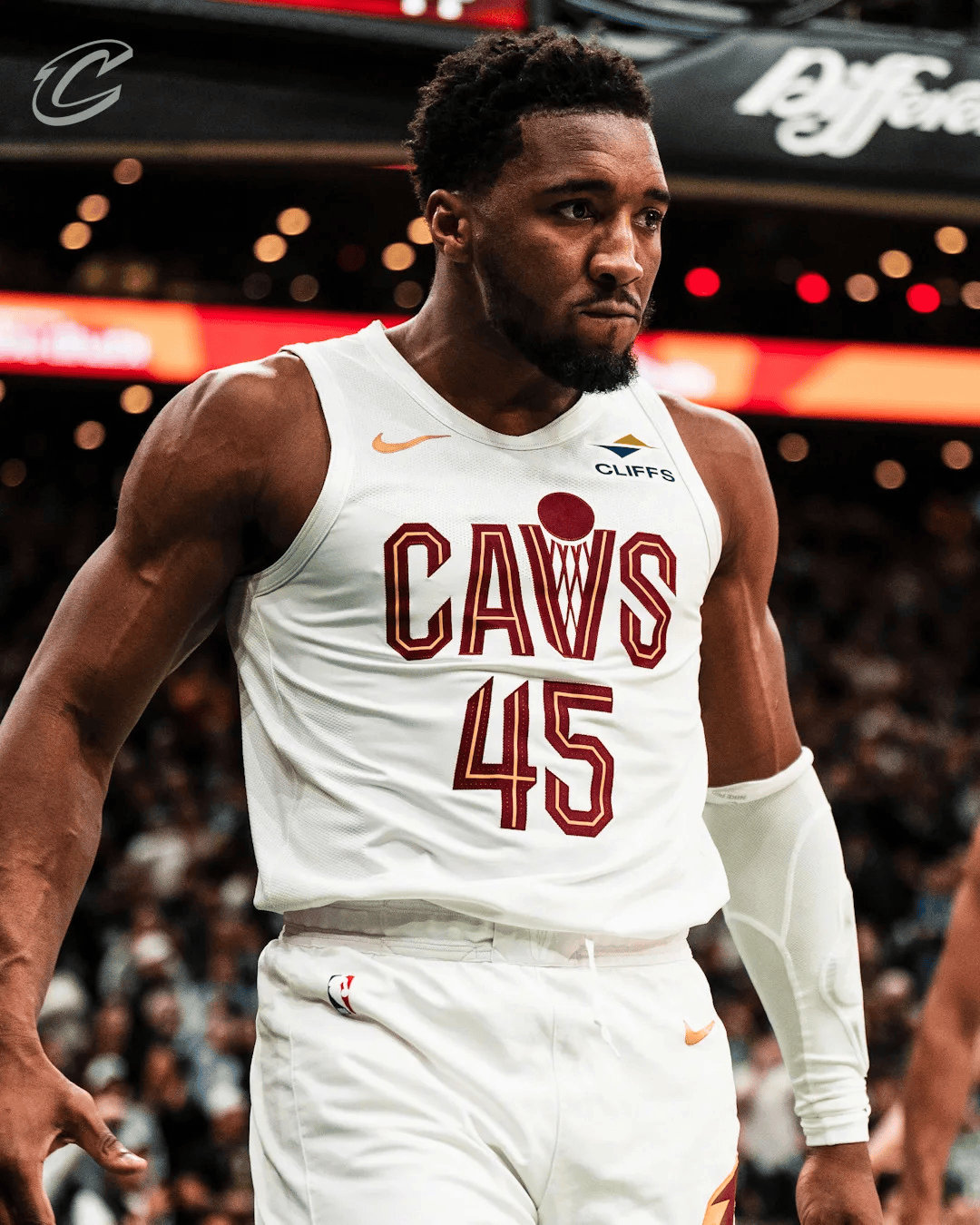 后防压力巨大！加布里埃尔缺阵1-2个月，枪手8周至少打14场比赛（防线告急：加布里埃尔伤停1-2月，阿森纳8周至少要踢14场硬仗）