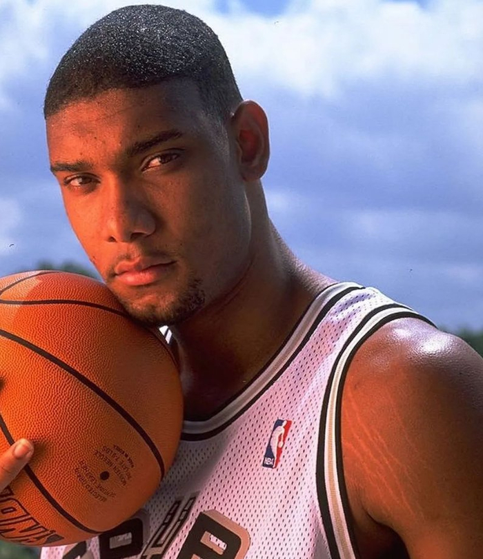 哈利伯顿：希望到月底的时候我能开始进行一对一的训练（哈利伯顿期待月底恢复一对一训练）